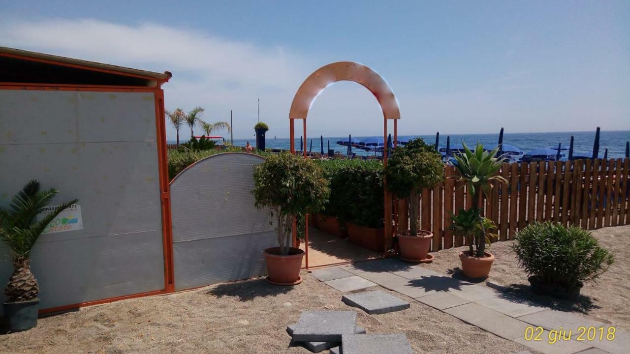 Aessebenessere Casavacanza Mascali Esterno foto