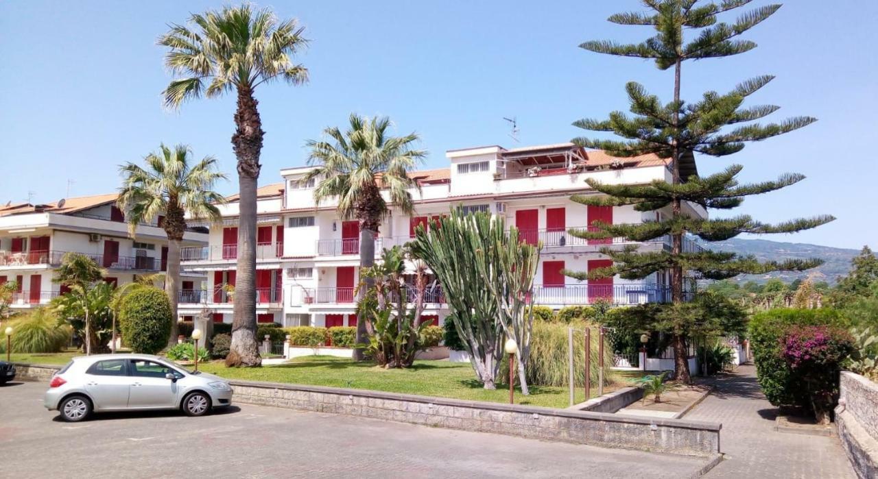 Aessebenessere Casavacanza Mascali Esterno foto